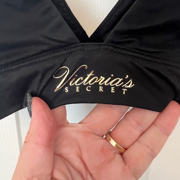 Victorias Secret Black Unlined Soft Wireless Lounge Bra Size XS - Picture 3 of 5
